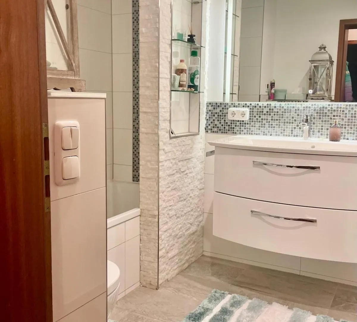 Fridas Room-Dein Rueckzugsort Munich Homestay
